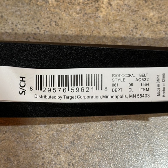 Women’s belt size small from end to end measures about 39.5” - Picture 3 of 3